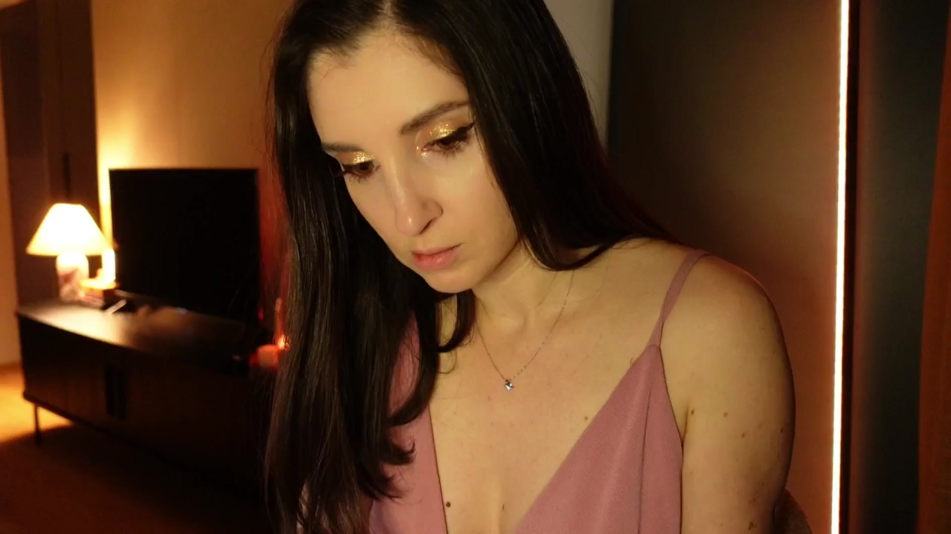 Gallery image thumbnail from Maddie's myfreecams stream on, 03/25/2025, 21:27 image 11 of 20