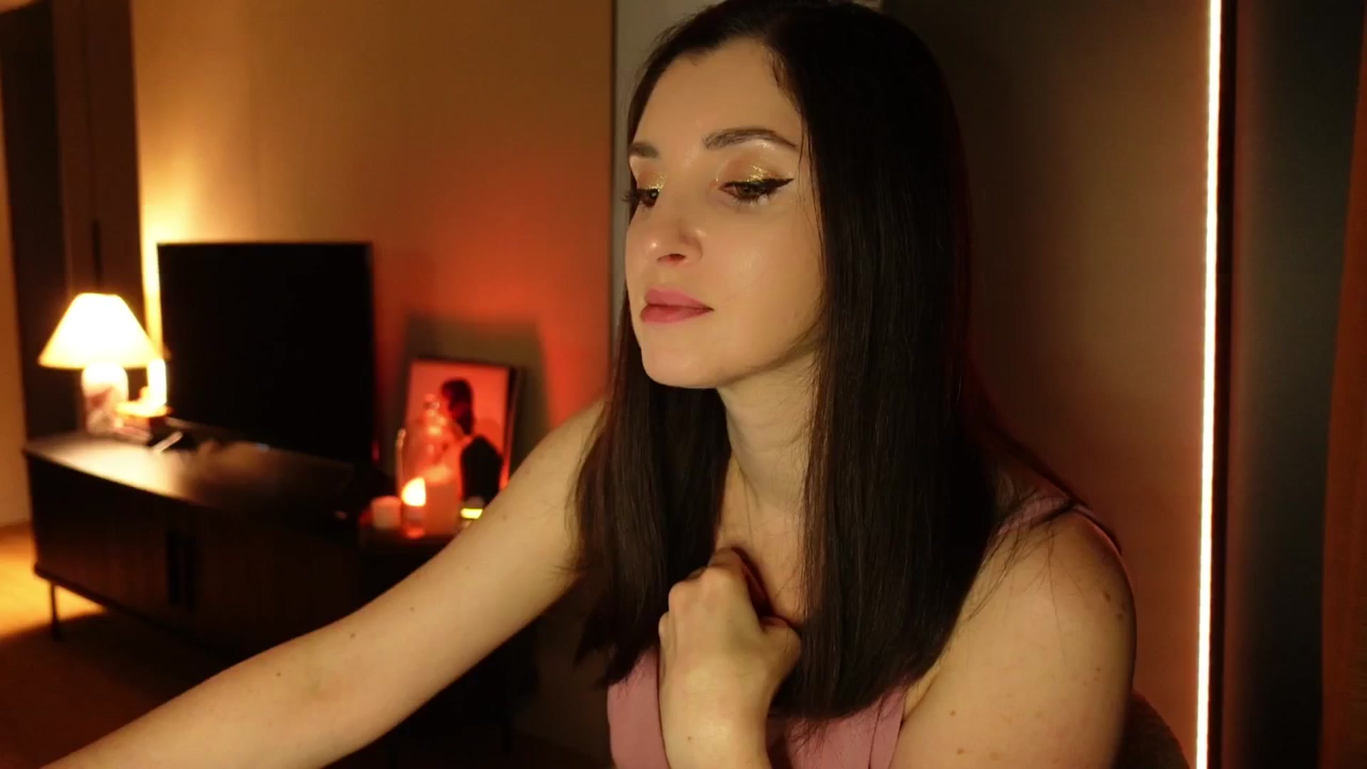 Gallery image thumbnail from Maddie's myfreecams stream on, 03/25/2025, 22:23 image 1 of 20