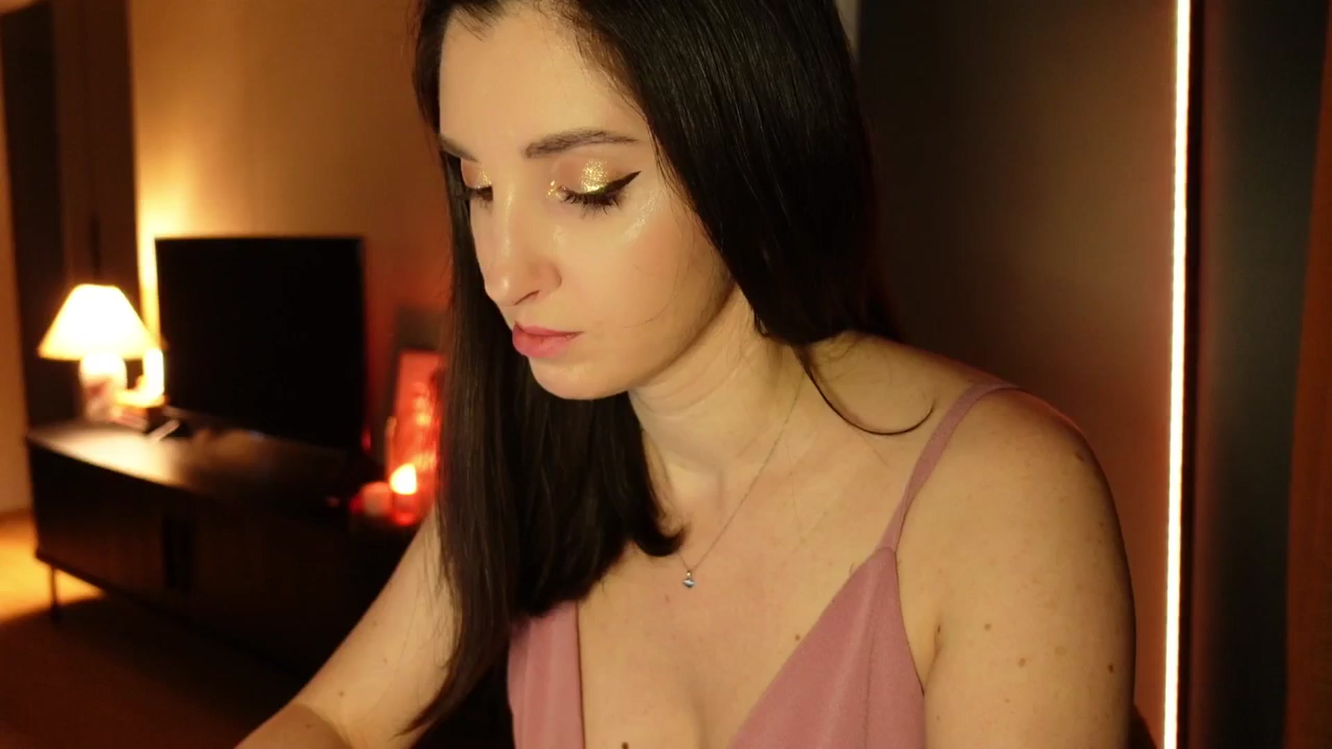 Gallery image thumbnail from Maddie's myfreecams stream on, 03/25/2025, 22:23 image 20 of 20