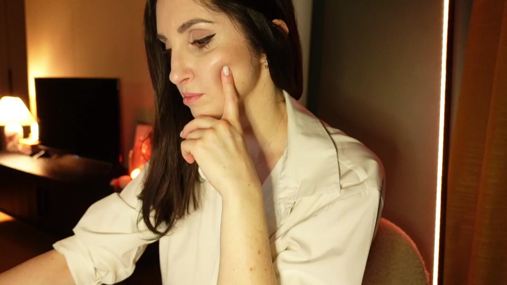 Gallery image thumbnail from Maddie's myfreecams stream on, 03/27/2025, 24:03 image 3 of 20