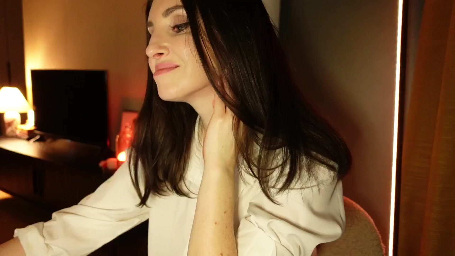 Gallery image thumbnail from Maddie's myfreecams stream on, 03/27/2025, 24:03 image 6 of 20
