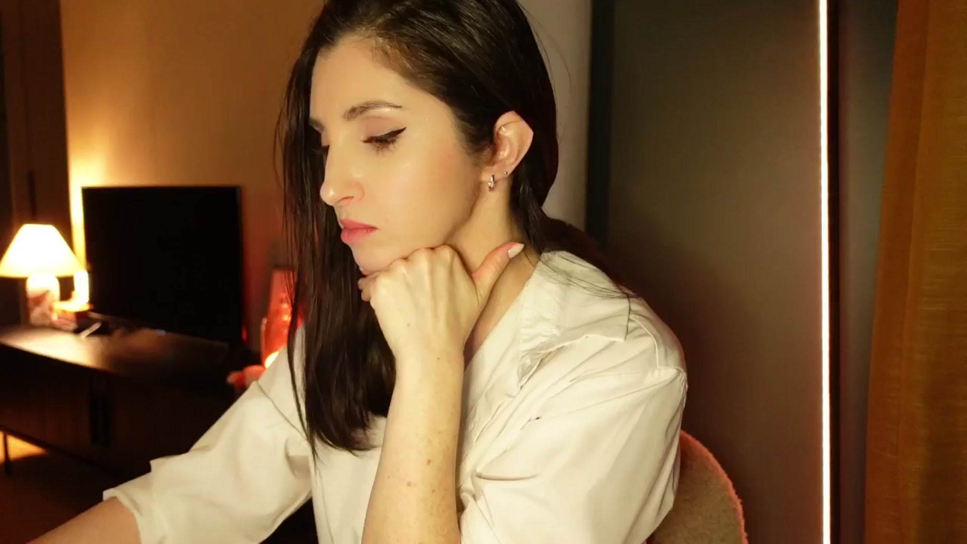 Gallery image thumbnail from Maddie's myfreecams stream on, 03/27/2025, 01:49 image 11 of 20