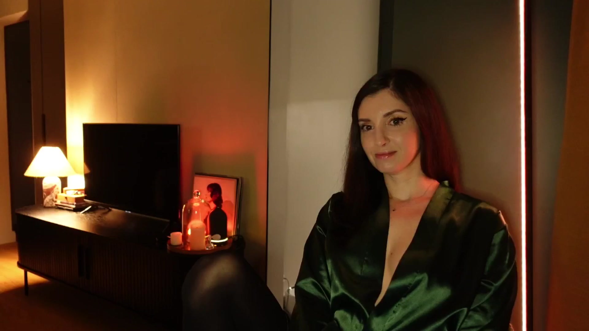 Gallery image thumbnail from Maddie's myfreecams stream on, 03/27/2025, 22:45 image 9 of 20