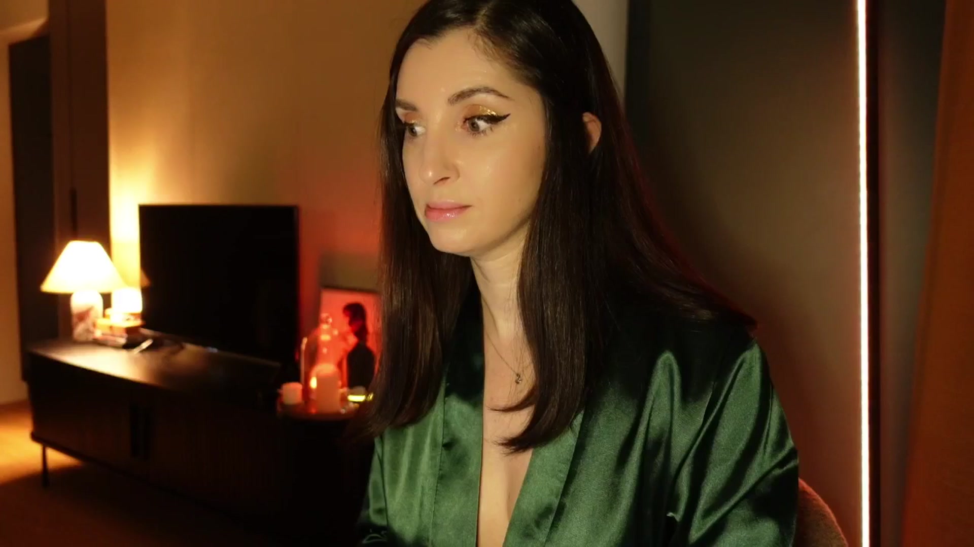Gallery image thumbnail from Maddie's myfreecams stream on, 03/27/2025, 22:45 image 12 of 20