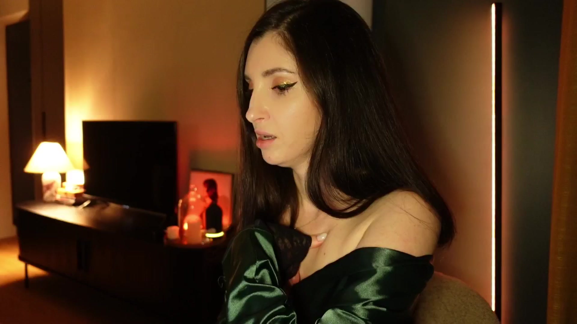 Gallery image thumbnail from Maddie's myfreecams stream on, 03/28/2025, 02:29 image 5 of 20