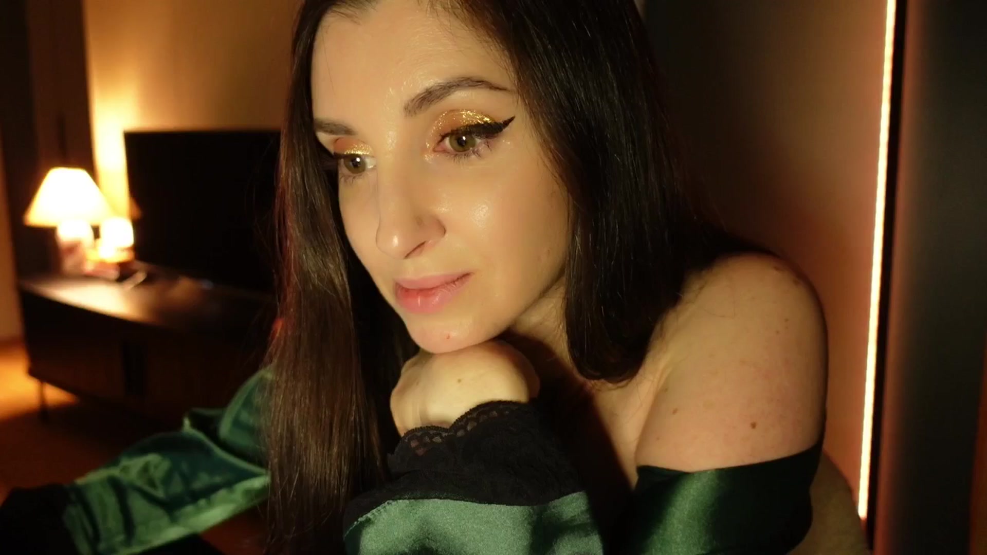Gallery image thumbnail from Maddie's myfreecams stream on, 03/28/2025, 02:29 image 11 of 20