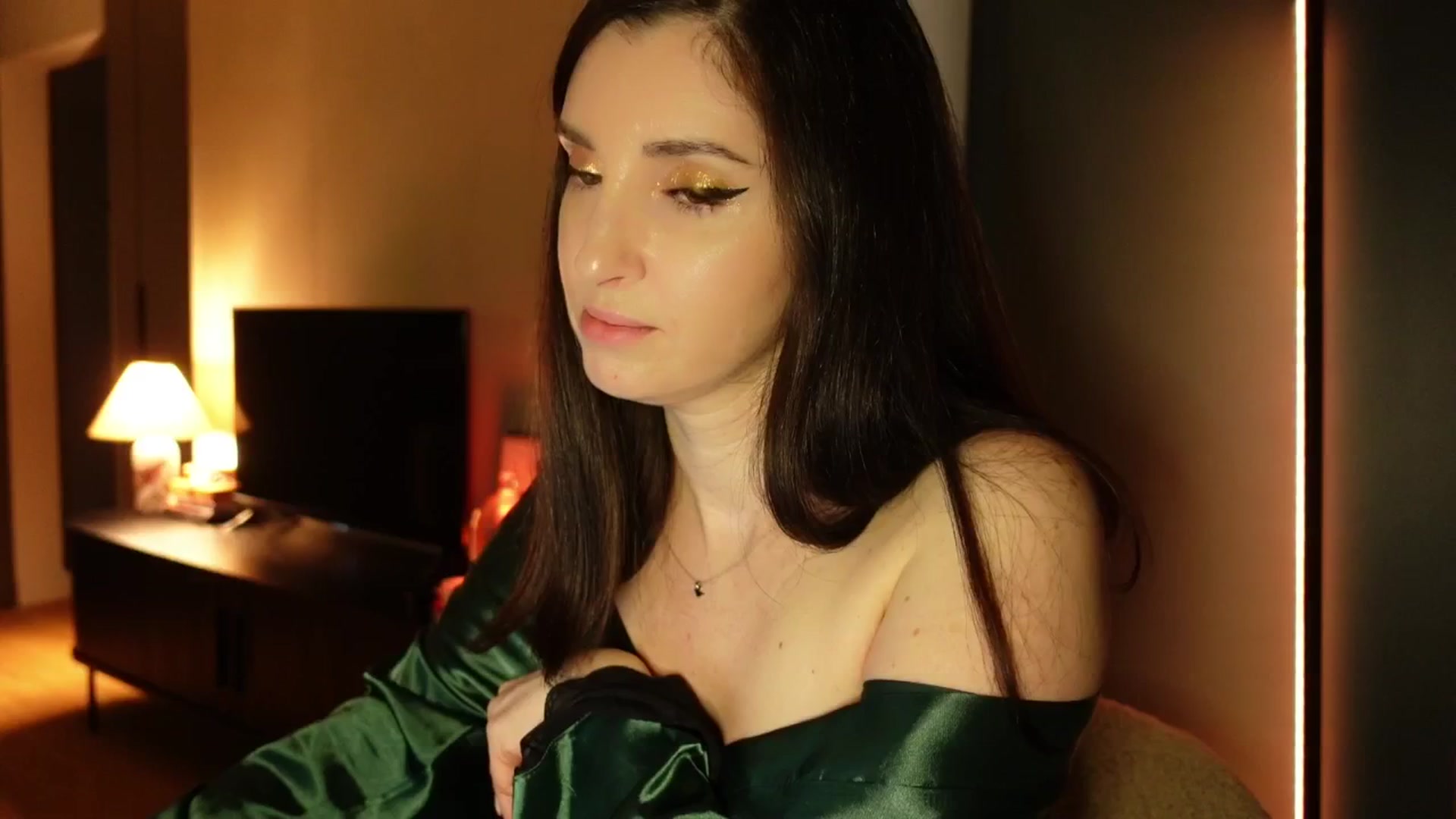 Gallery image thumbnail from Maddie's myfreecams stream on, 03/28/2025, 02:29 image 9 of 20