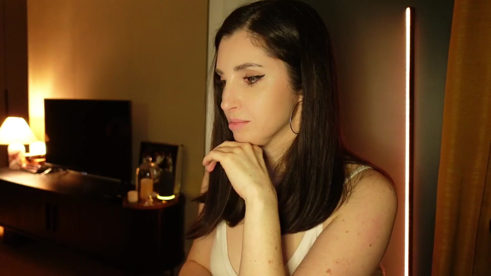 Gallery image thumbnail from Maddie's myfreecams stream on, 04/16/2025, 24:02 image 12 of 20