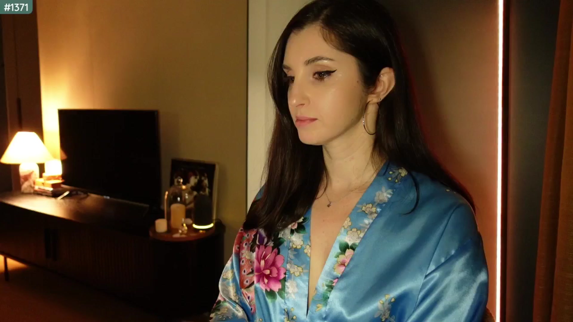 Gallery image thumbnail from Maddie's myfreecams stream on, 04/18/2025, 22:05 image 4 of 20