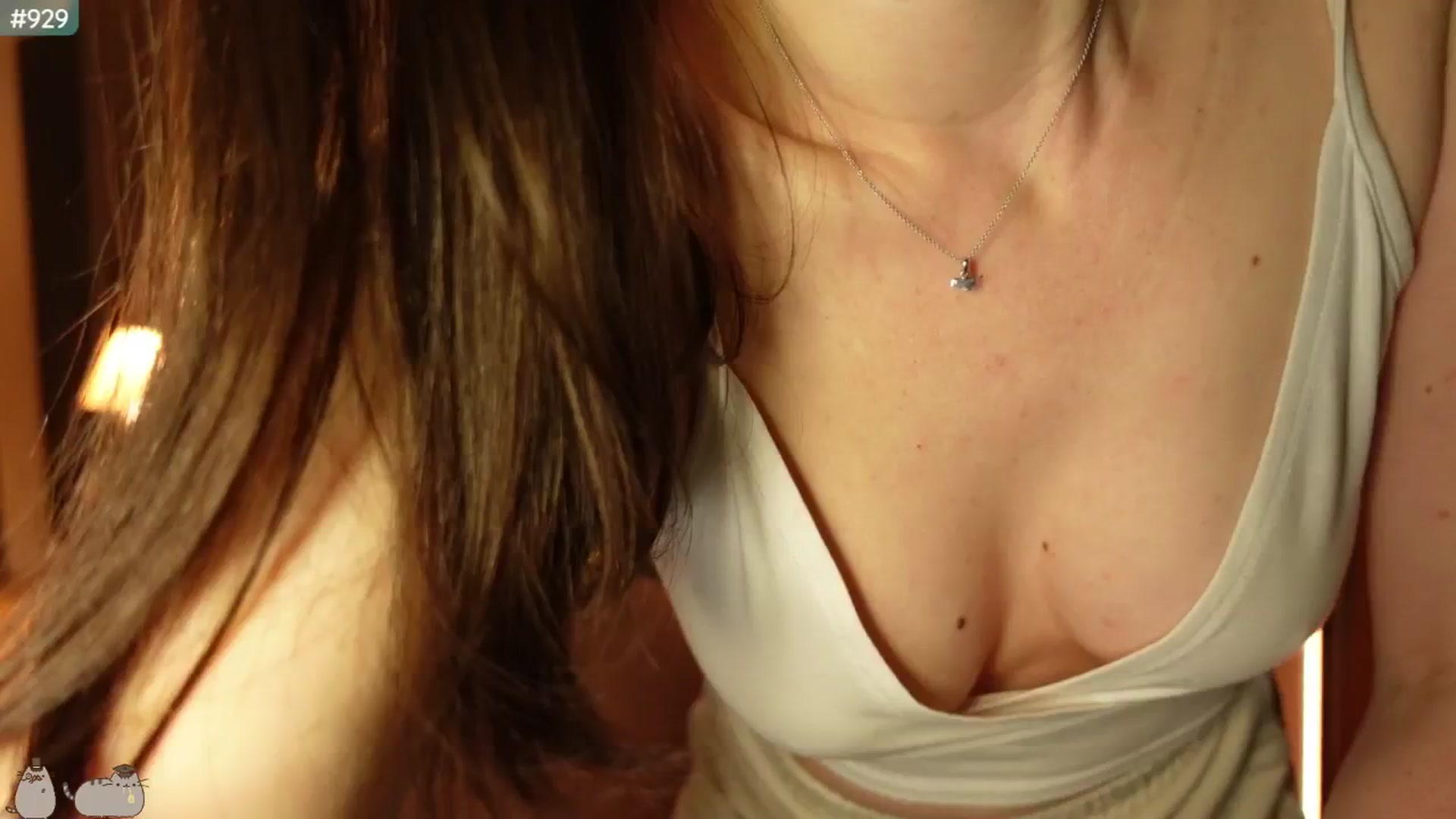 Gallery image thumbnail from Maddie's myfreecams stream on, 05/01/2025, 24:01 image 13 of 20