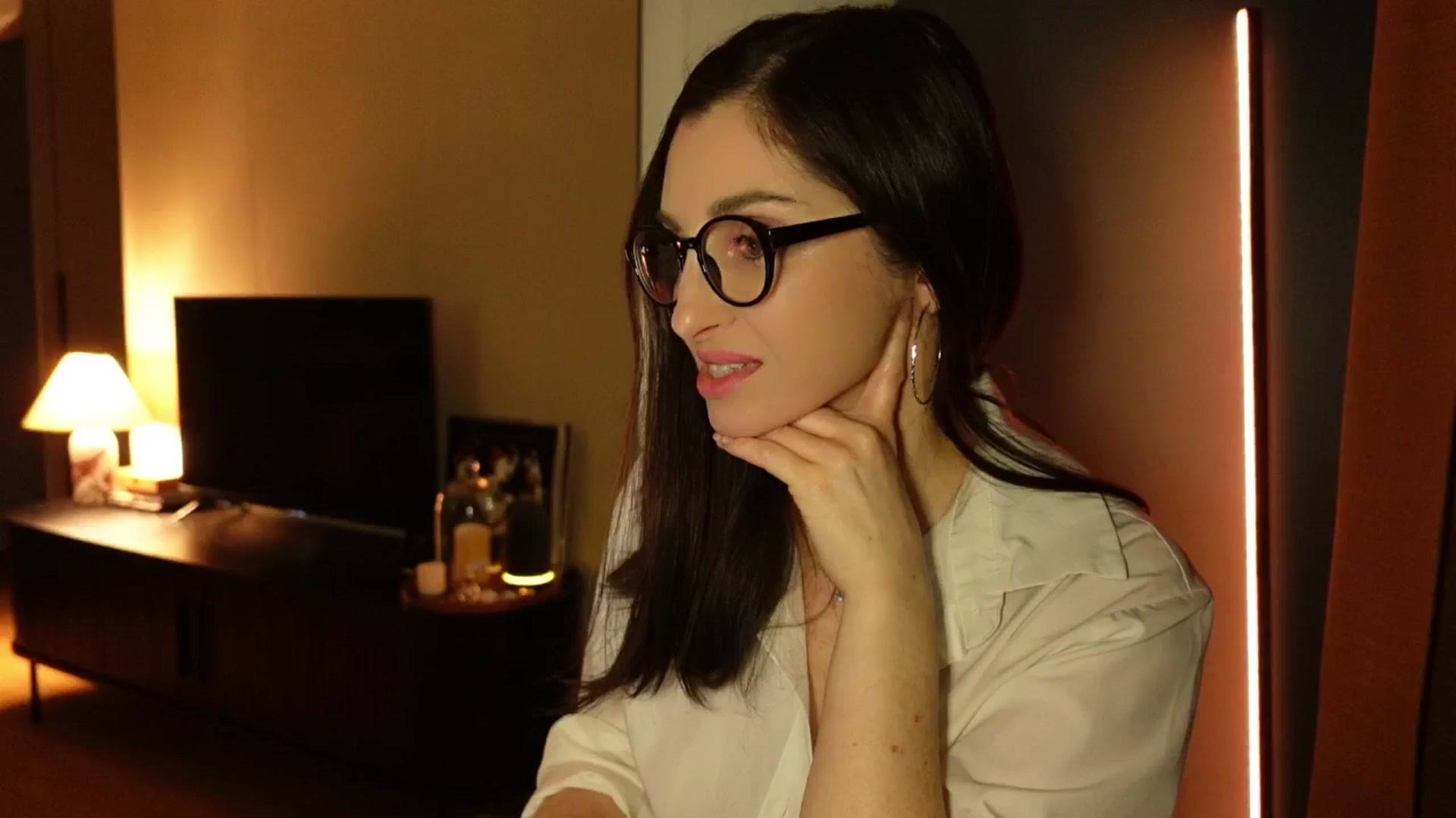 Gallery image thumbnail from Maddie's myfreecams stream on, 05/06/2025, 24:05 image 13 of 20