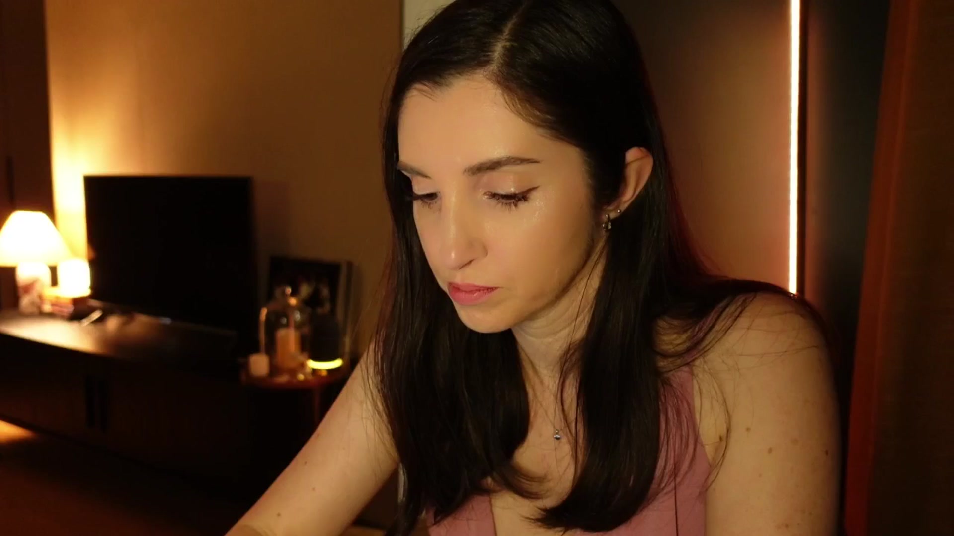 Gallery image thumbnail from Maddie's myfreecams stream on, 05/22/2025, 24:01 image 11 of 20