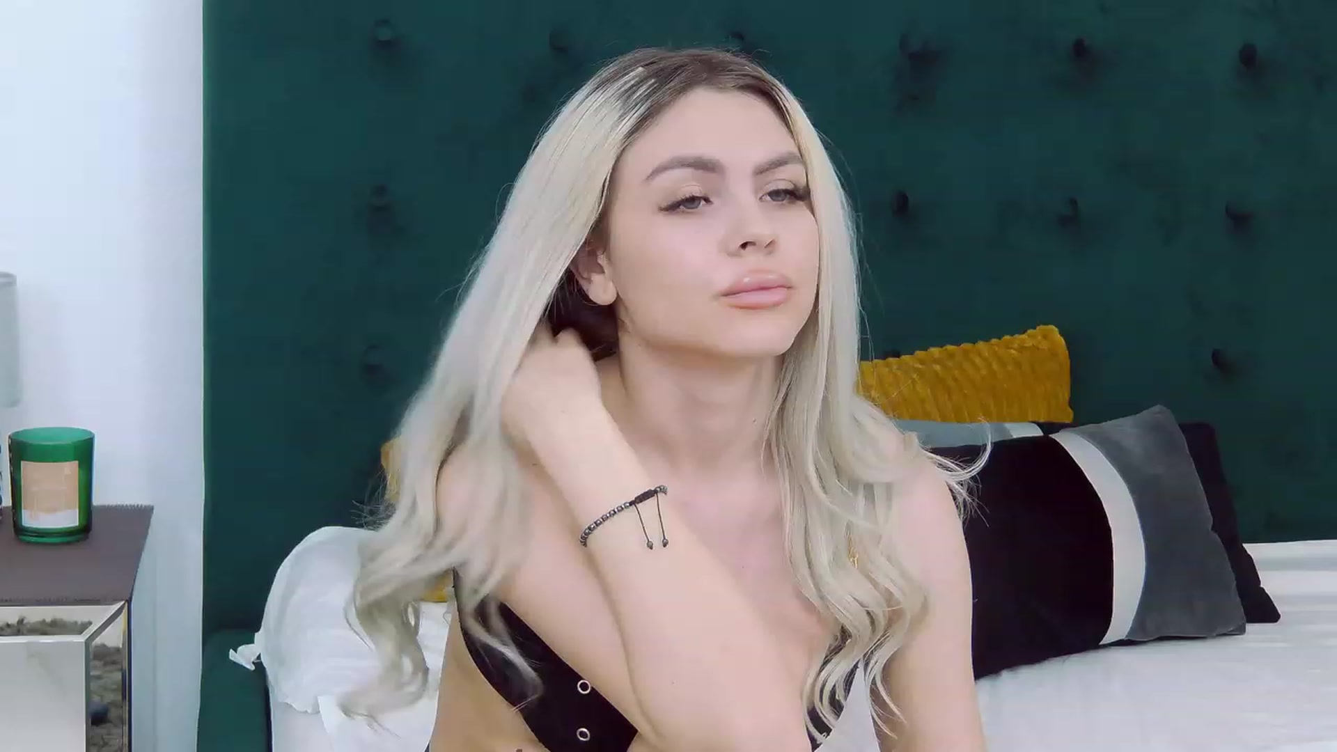 Gallery image thumbnail from MaddieJordan's myfreecams stream on, 01/05/2023, 11:53 image 15 of 20