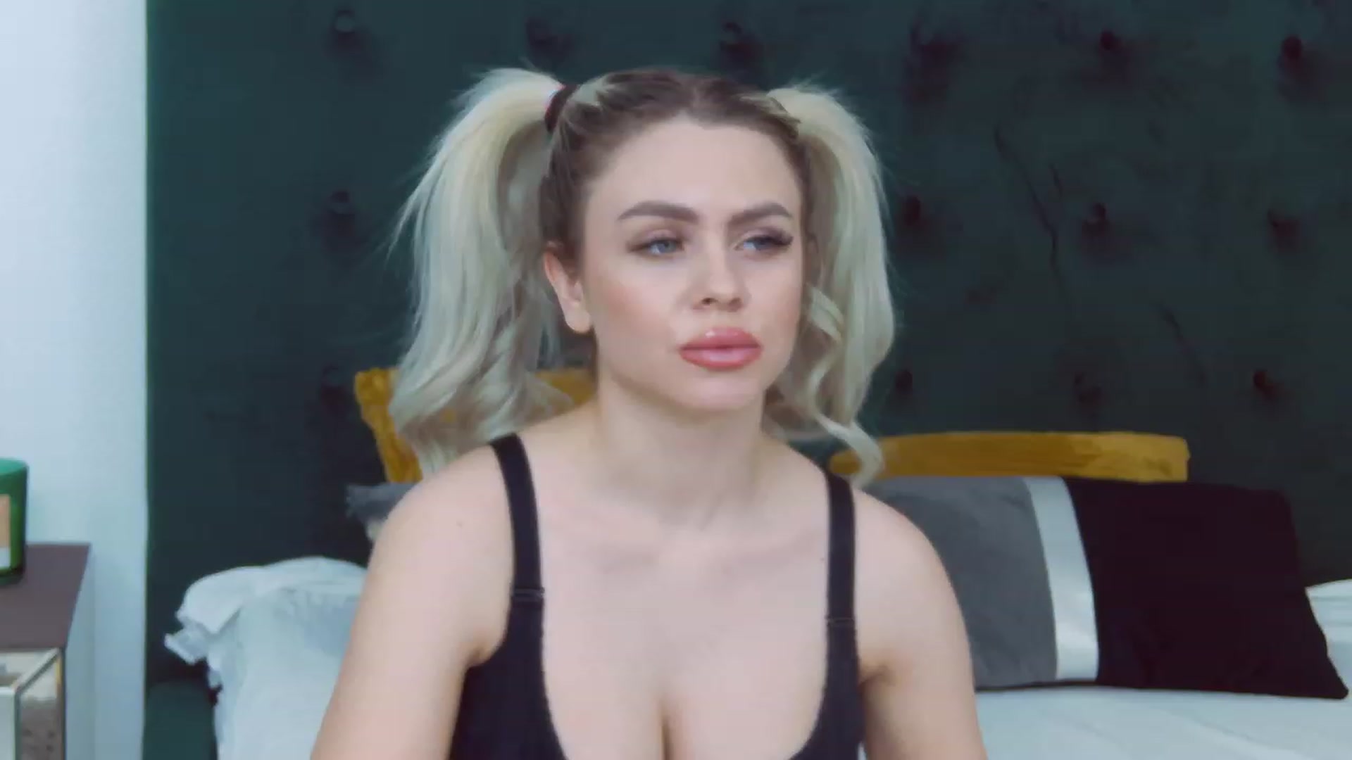 Gallery image thumbnail from MaddieJordan's myfreecams stream on, 01/08/2023, 15:05 image 2 of 20