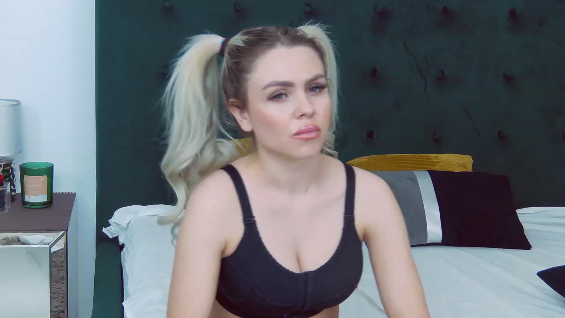 Gallery image thumbnail from MaddieJordan's myfreecams stream on, 01/08/2023, 17:03 image 14 of 20