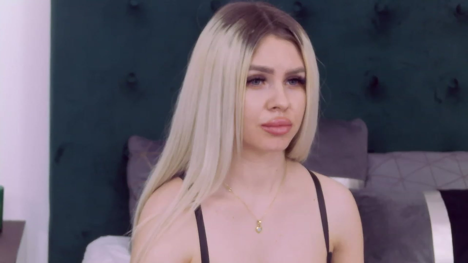Gallery image thumbnail from MaddieJordan's myfreecams stream on, 01/18/2023, 10:24 image 19 of 20