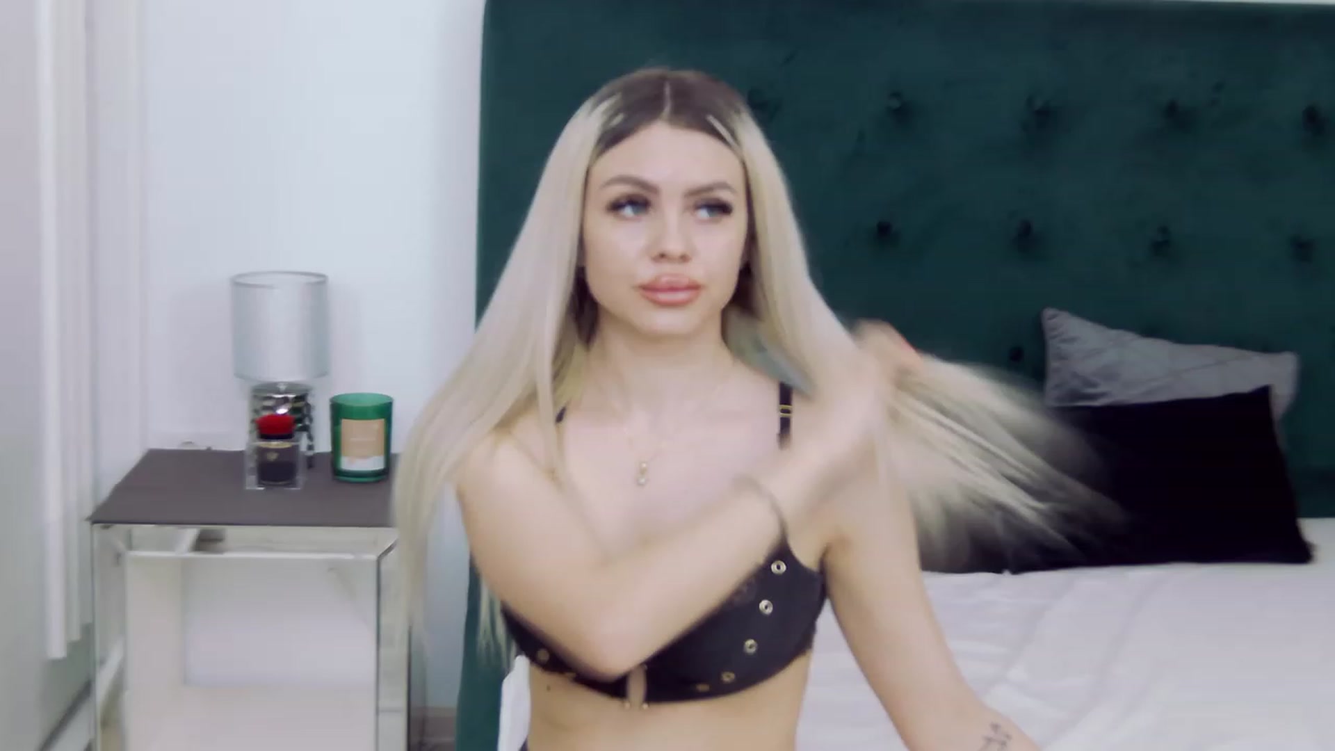 Gallery image thumbnail from MaddieJordan's myfreecams stream on, 01/20/2023, 08:01 image 1 of 20