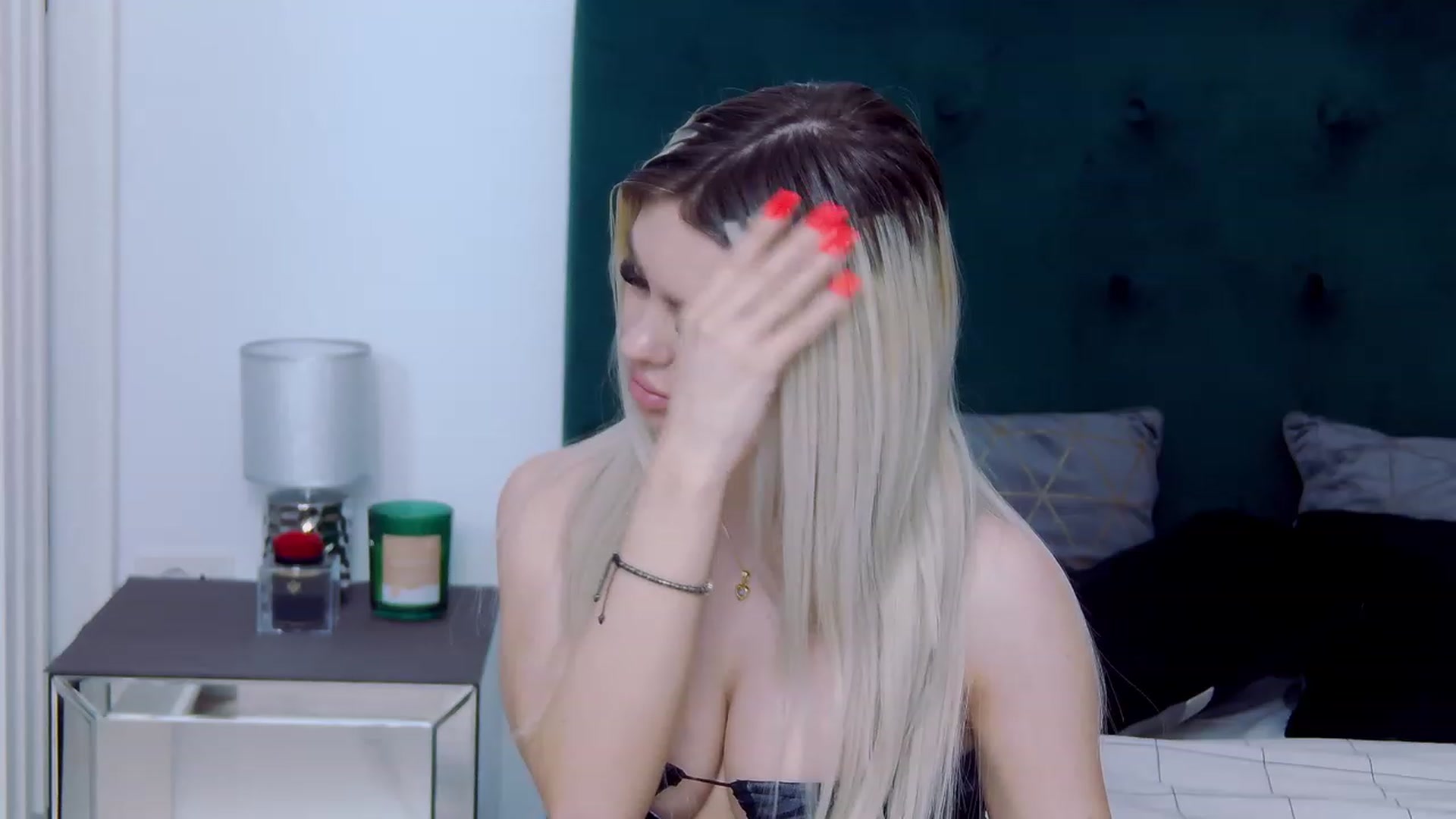 Gallery image thumbnail from MaddieJordan's myfreecams stream on, 01/29/2023, 12:08 image 6 of 20