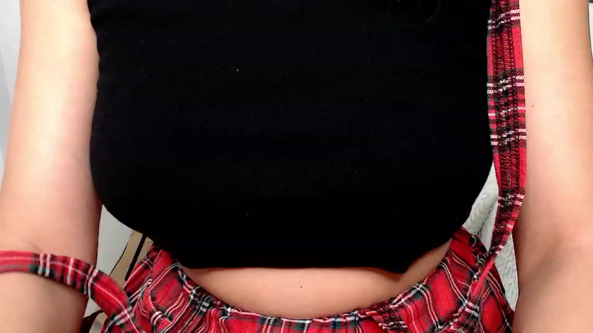 Gallery image thumbnail from MaddieRo's myfreecams stream on, 11/16/2022, 19:39 image 12 of 20