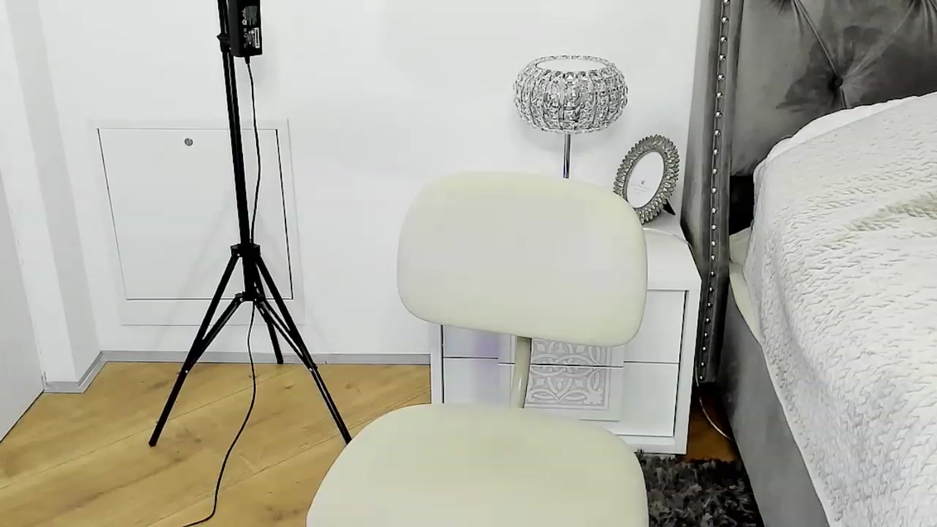 Gallery image thumbnail from MaddieRo's myfreecams stream on, 12/02/2022, 20:46 image 7 of 20