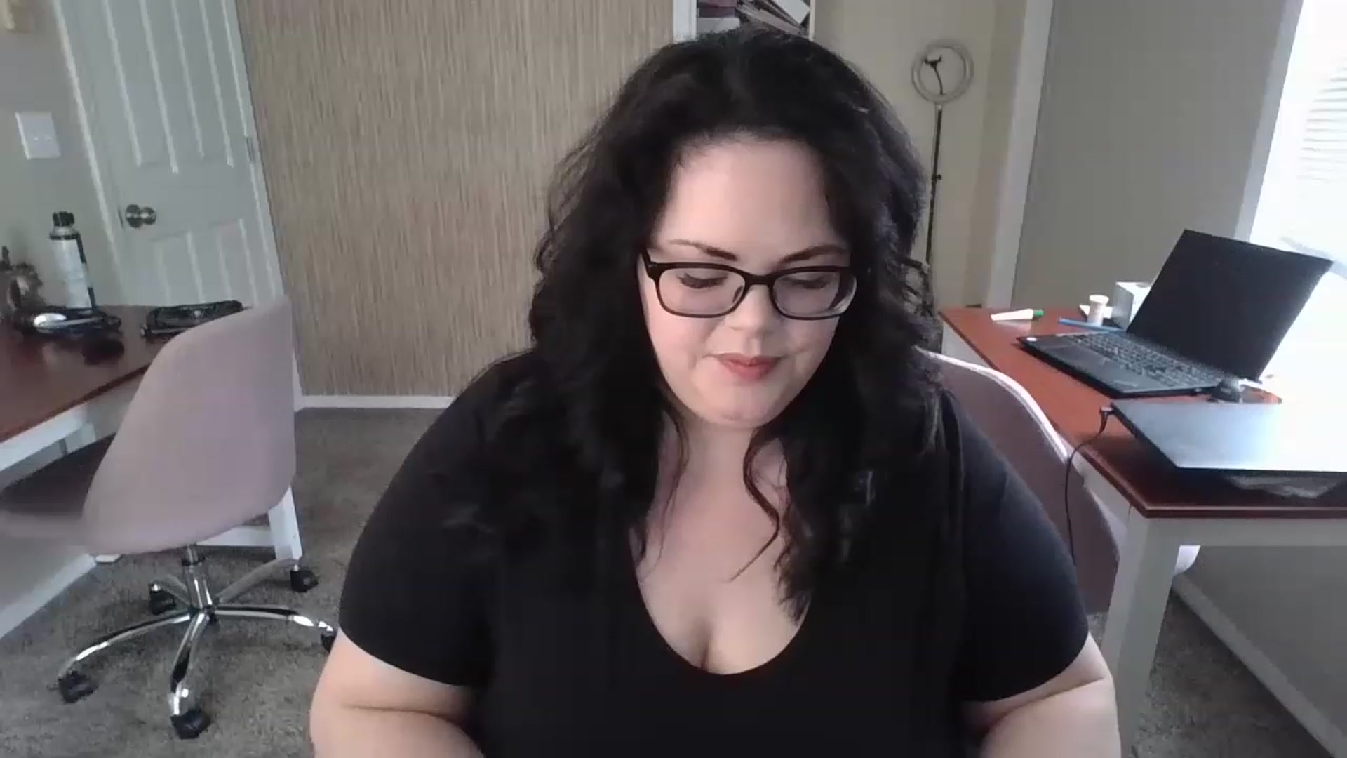 Gallery image thumbnail from Maddietay's myfreecams stream on, 04/30/2023, 22:08 image 17 of 20