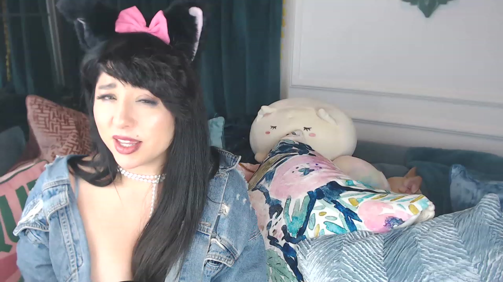 Gallery image thumbnail from MaddyWinters's myfreecams stream on, 12/01/2022, 10:23 image 8 of 20