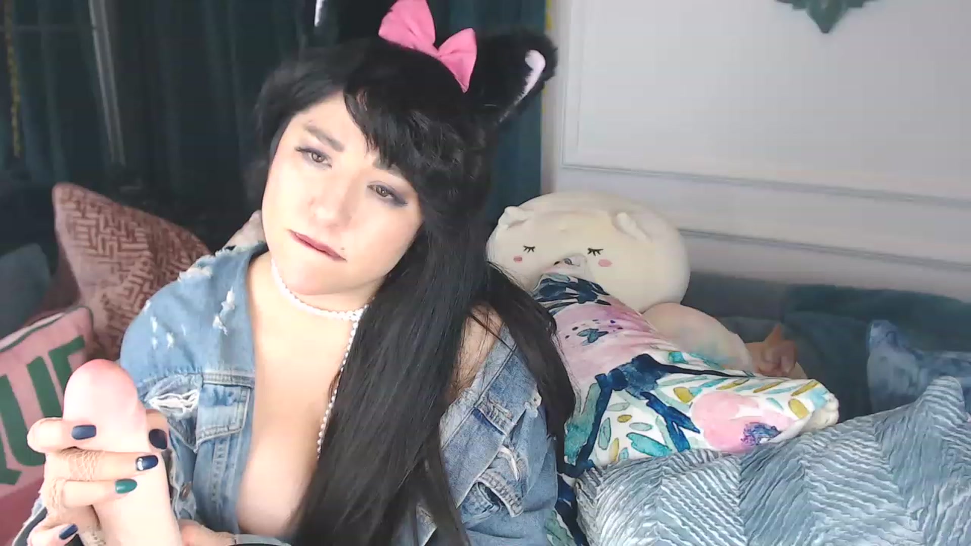 Gallery image thumbnail from MaddyWinters's myfreecams stream on, 12/01/2022, 10:23 image 5 of 20