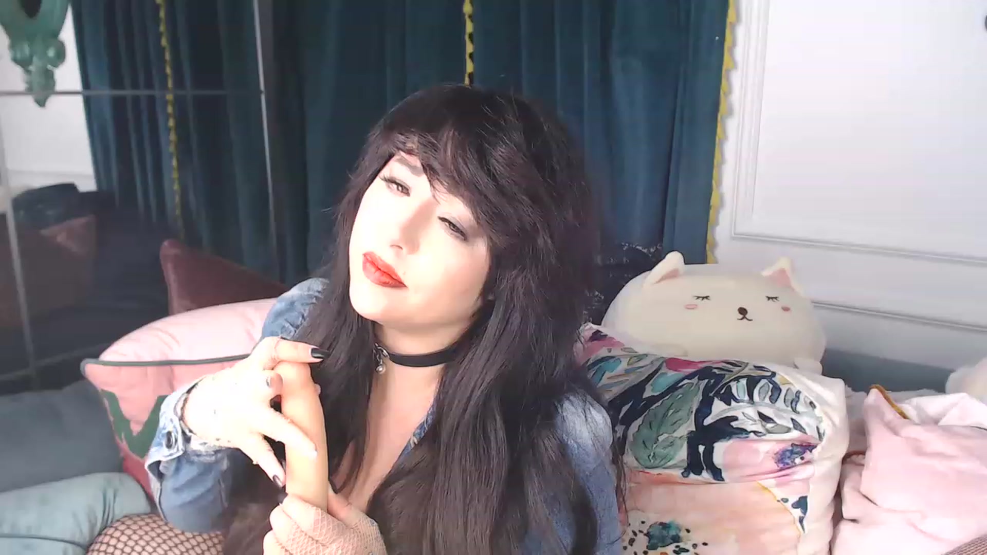 Gallery image thumbnail from MaddyWinters's myfreecams stream on, 12/16/2022, 11:33 image 7 of 20