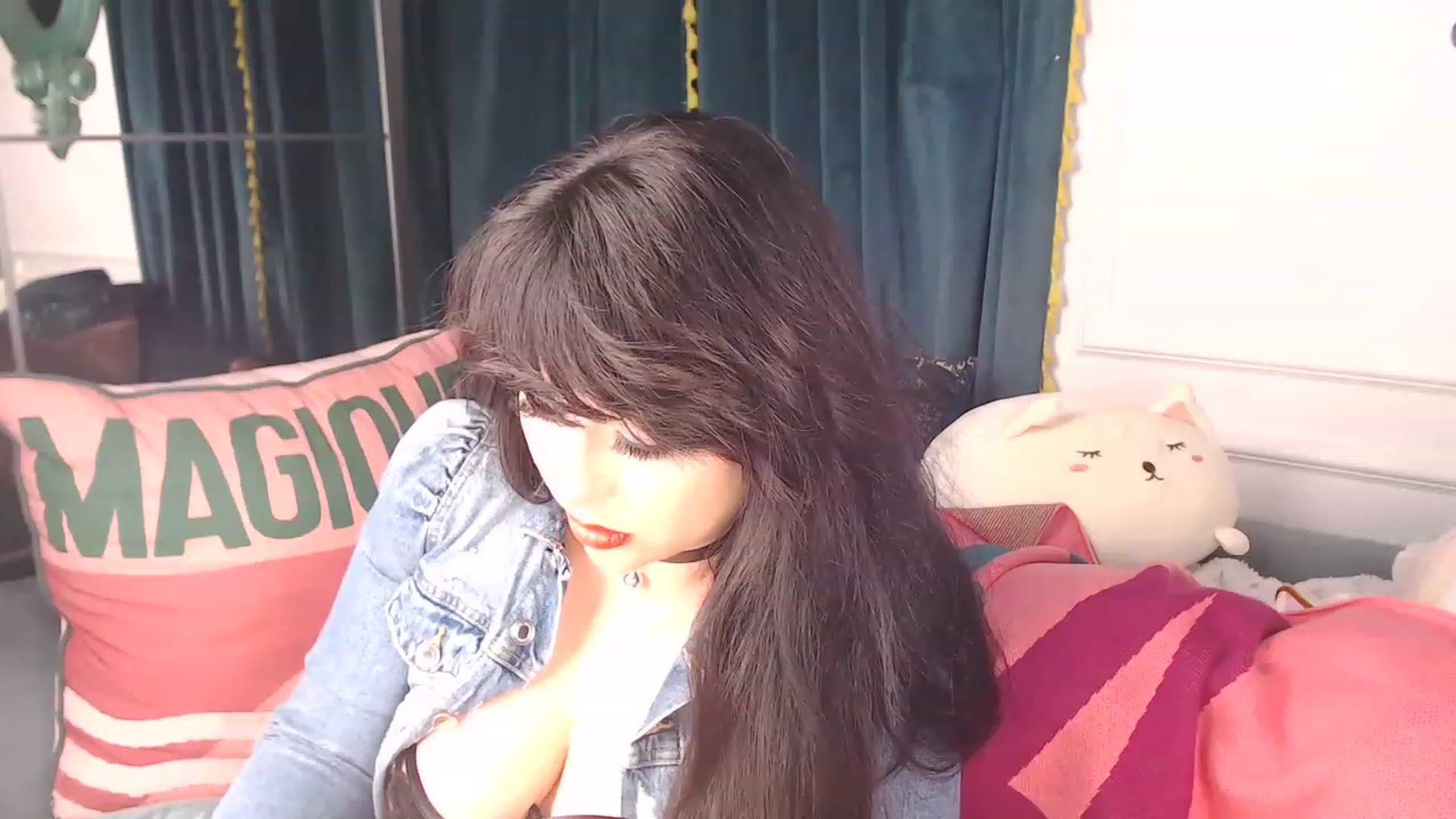 Gallery image thumbnail from MaddyWinters's myfreecams stream on, 12/16/2022, 12:42 image 10 of 20