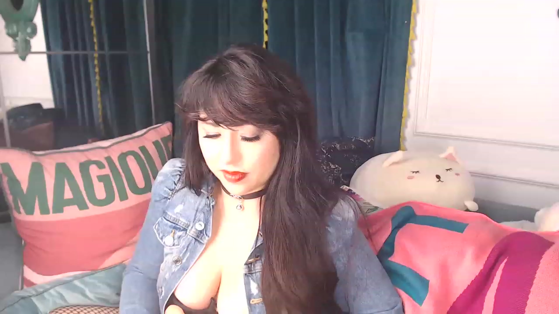 Gallery image thumbnail from MaddyWinters's myfreecams stream on, 12/16/2022, 12:42 image 5 of 20