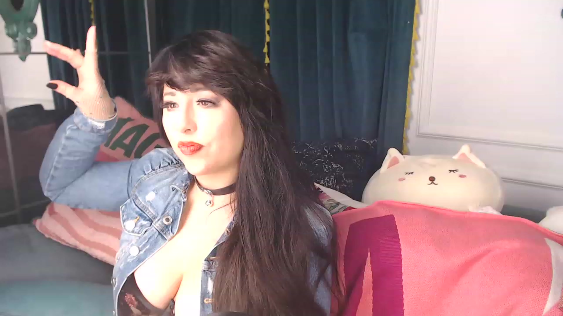 Gallery image thumbnail from MaddyWinters's myfreecams stream on, 12/16/2022, 12:42 image 18 of 20