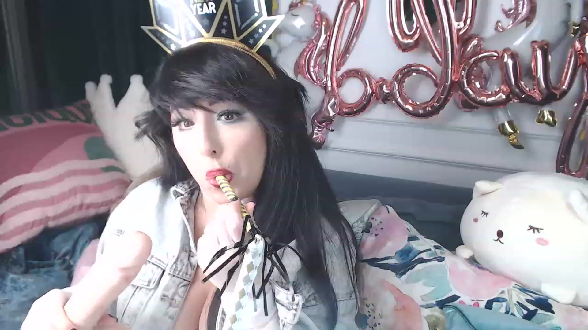 Gallery image thumbnail from MaddyWinters's myfreecams stream on, 01/01/2023, 08:26 image 12 of 20