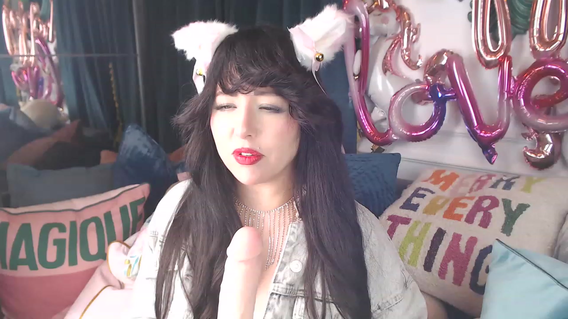 Gallery image thumbnail from MaddyWinters's myfreecams stream on, 03/06/2023, 08:24 image 5 of 20