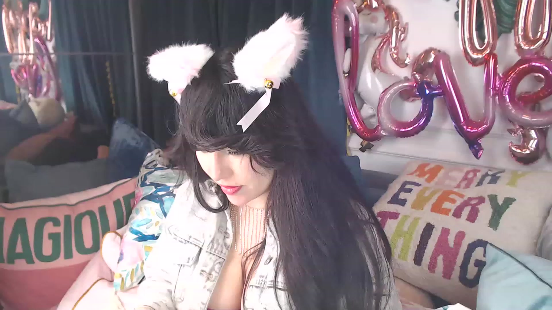 Gallery image thumbnail from MaddyWinters's myfreecams stream on, 03/06/2023, 09:53 image 17 of 20