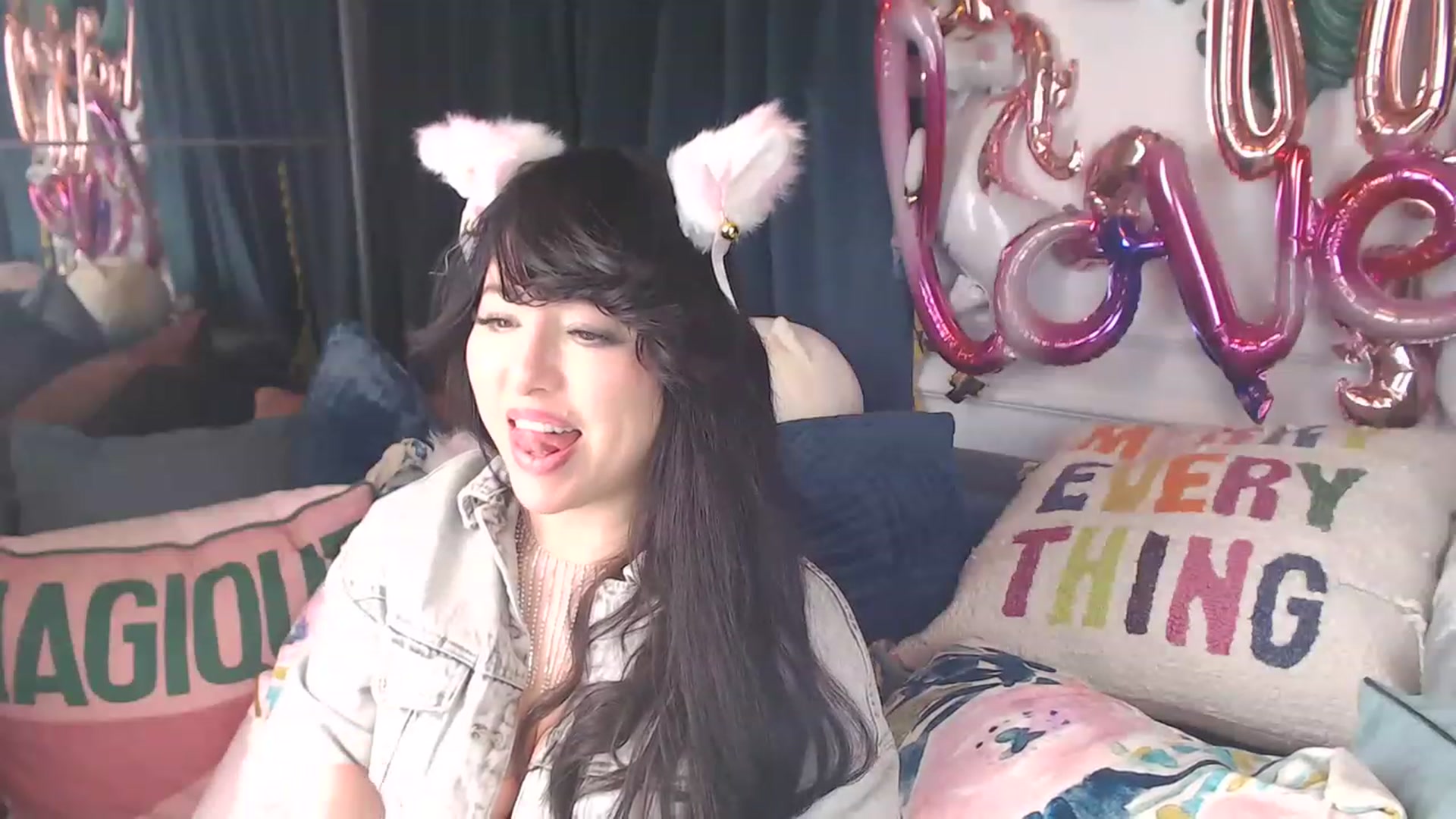Gallery image thumbnail from MaddyWinters's myfreecams stream on, 03/06/2023, 14:01 image 13 of 20