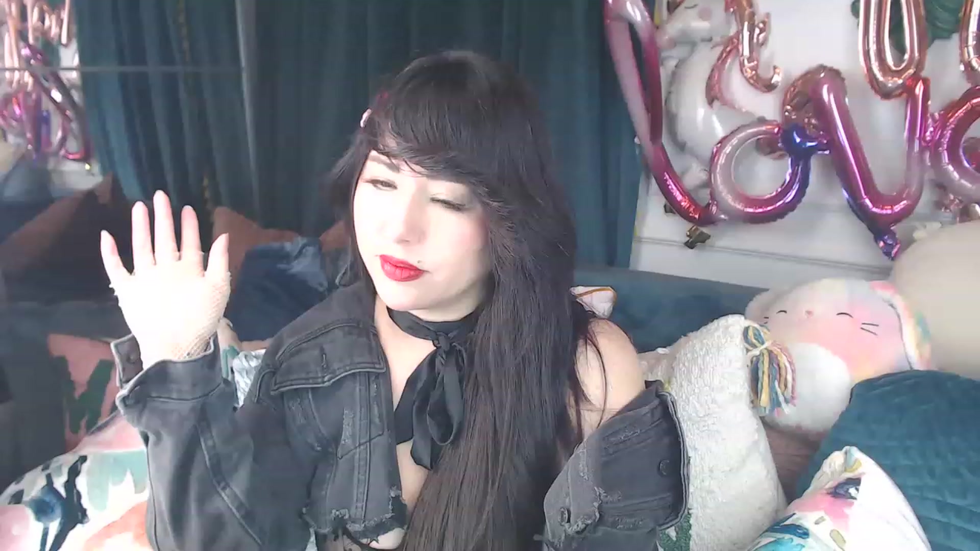Gallery image thumbnail from MaddyWinters's myfreecams stream on, 03/14/2023, 12:39 image 19 of 20