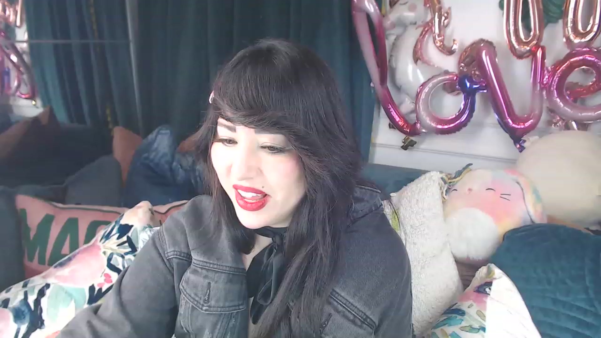 Gallery image thumbnail from MaddyWinters's myfreecams stream on, 03/14/2023, 12:39 image 1 of 20
