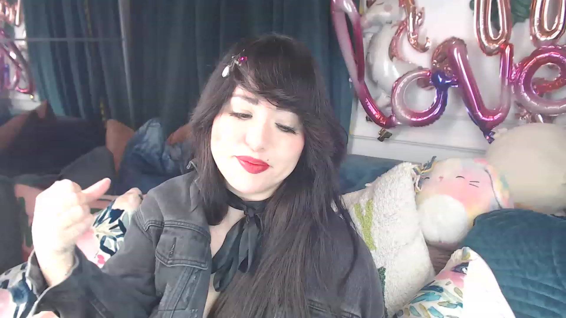 Gallery image thumbnail from MaddyWinters's myfreecams stream on, 03/14/2023, 12:39 image 2 of 20