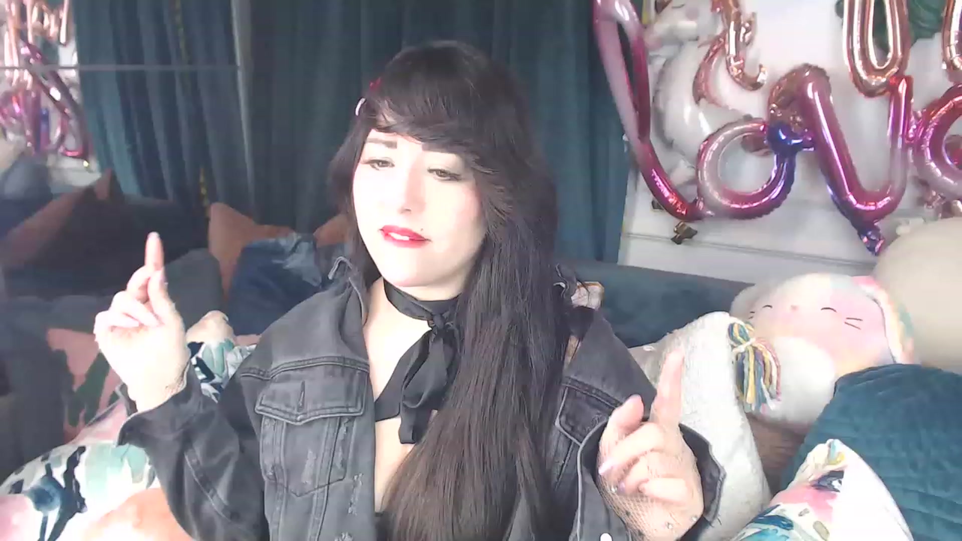 Gallery image thumbnail from MaddyWinters's myfreecams stream on, 03/14/2023, 12:39 image 18 of 20