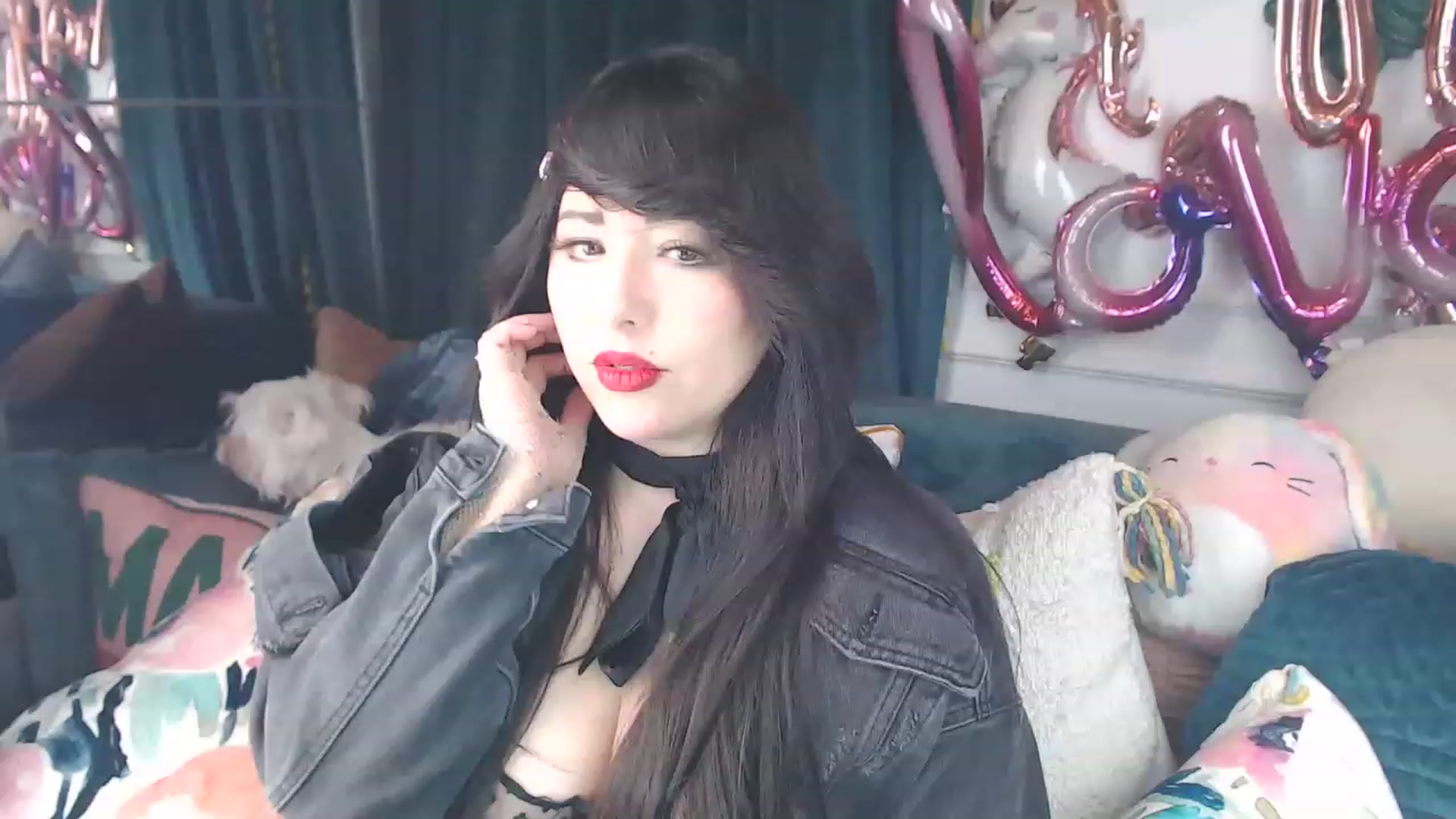Gallery image thumbnail from MaddyWinters's myfreecams stream on, 03/14/2023, 12:39 image 8 of 20