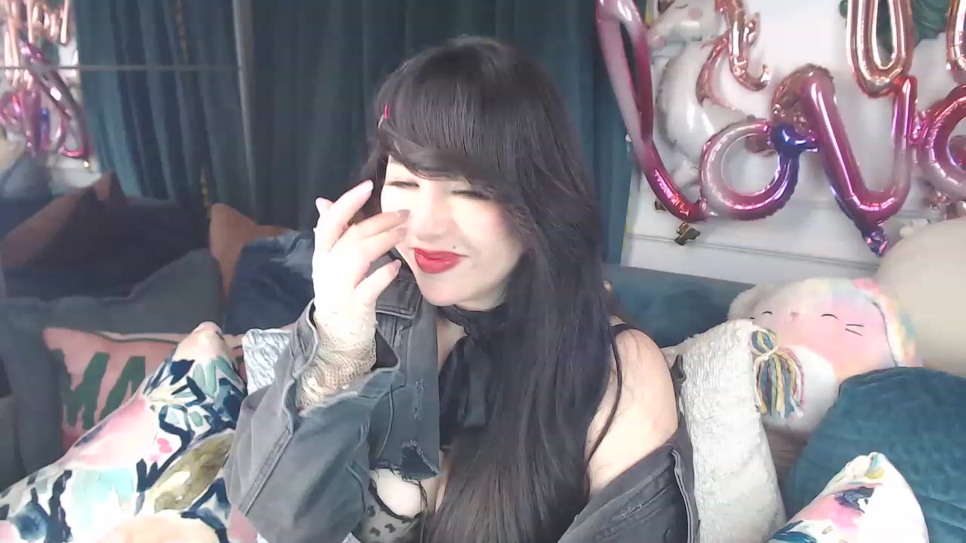 Gallery image thumbnail from MaddyWinters's myfreecams stream on, 03/14/2023, 13:18 image 16 of 20