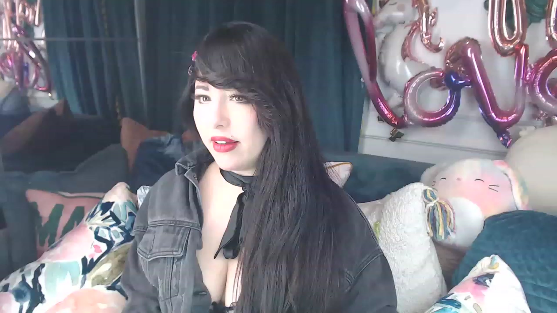 Gallery image thumbnail from MaddyWinters's myfreecams stream on, 03/14/2023, 13:18 image 11 of 20