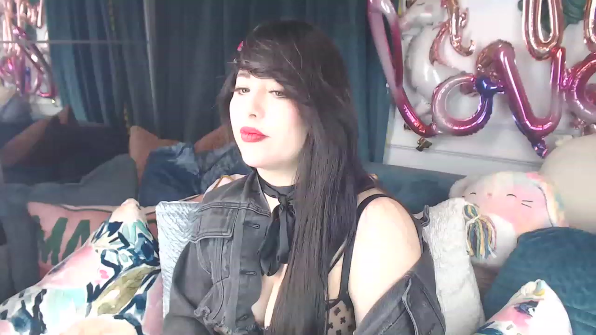 Gallery image thumbnail from MaddyWinters's myfreecams stream on, 03/14/2023, 13:18 image 15 of 20
