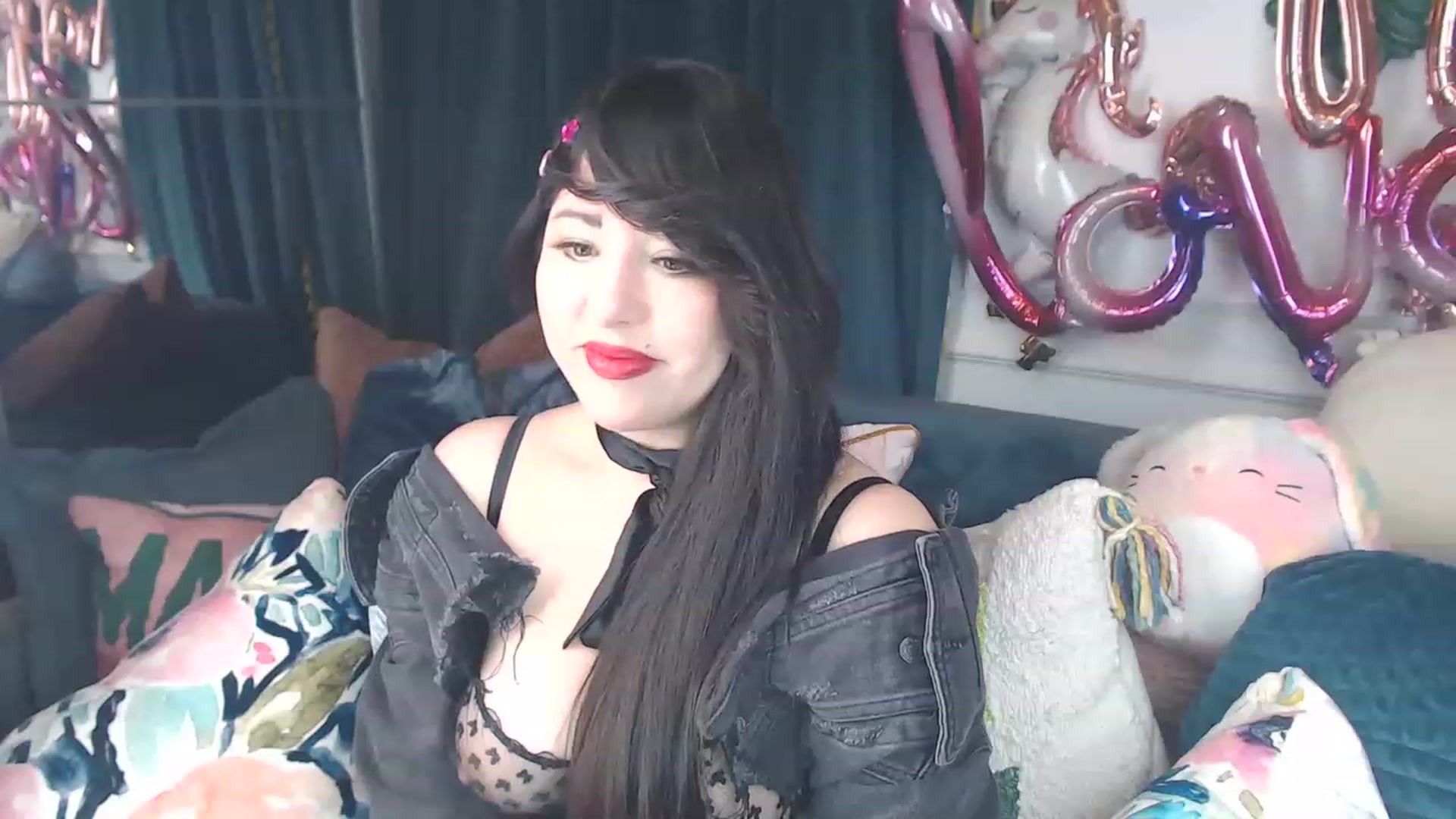 Gallery image thumbnail from MaddyWinters's myfreecams stream on, 03/14/2023, 13:18 image 10 of 20