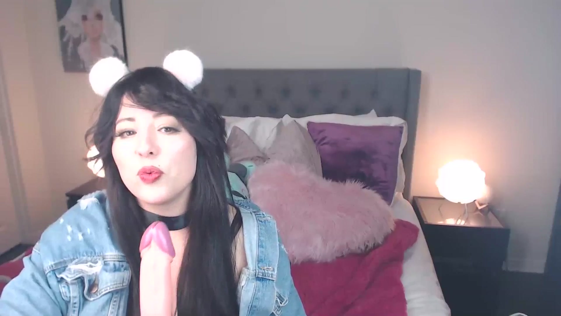 Gallery image thumbnail from MaddyWinters's myfreecams stream on, 06/08/2023, 10:39 image 5 of 20