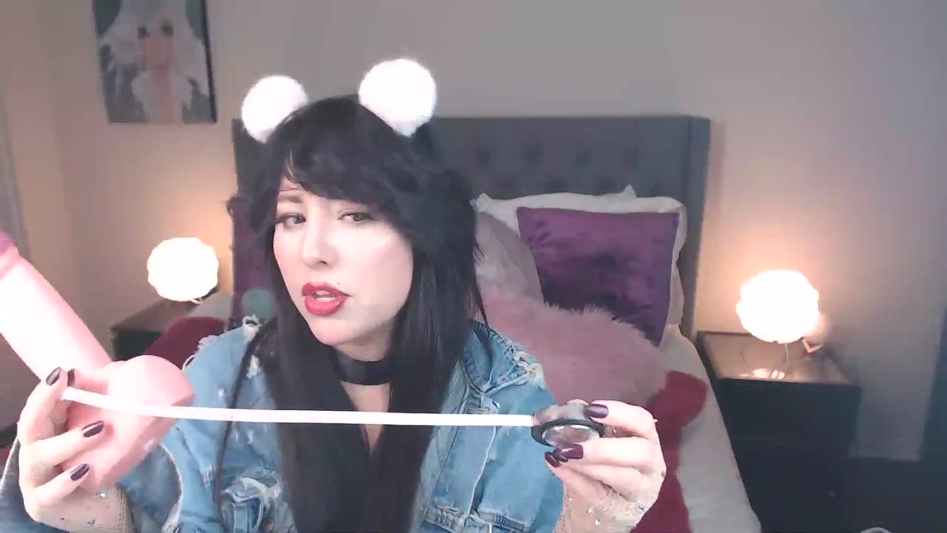 Gallery image thumbnail from MaddyWinters's myfreecams stream on, 06/08/2023, 10:39 image 12 of 20