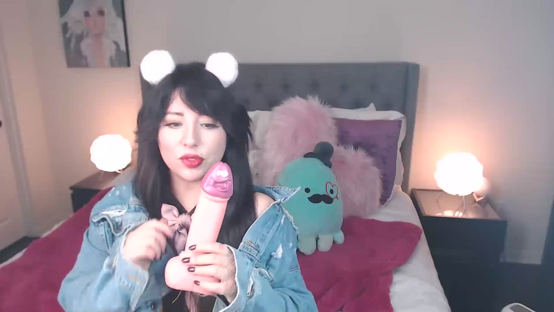 Gallery image thumbnail from MaddyWinters's myfreecams stream on, 06/08/2023, 12:03 image 9 of 20
