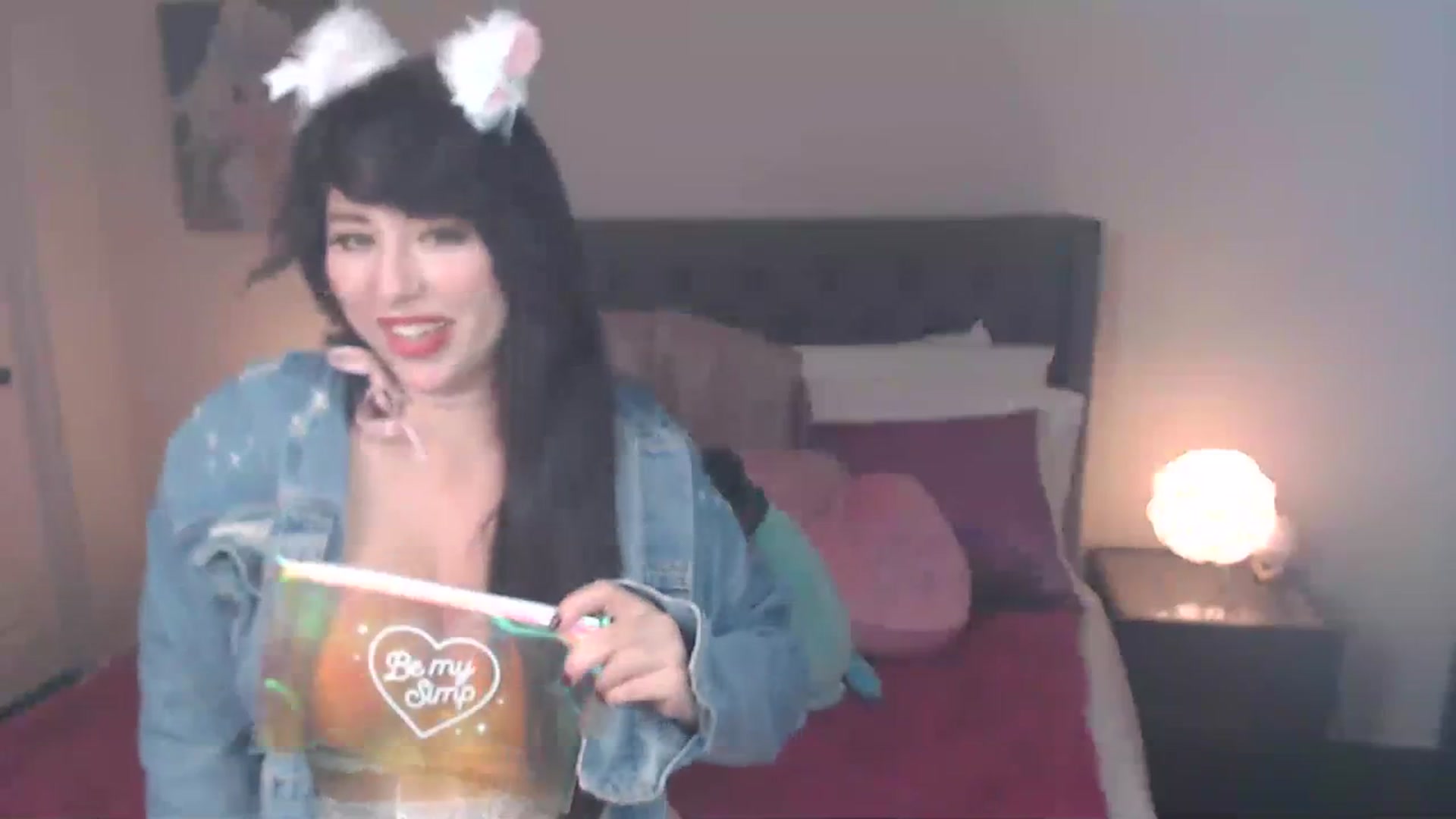 Gallery image thumbnail from MaddyWinters's myfreecams stream on, 06/10/2023, 11:33 image 4 of 20
