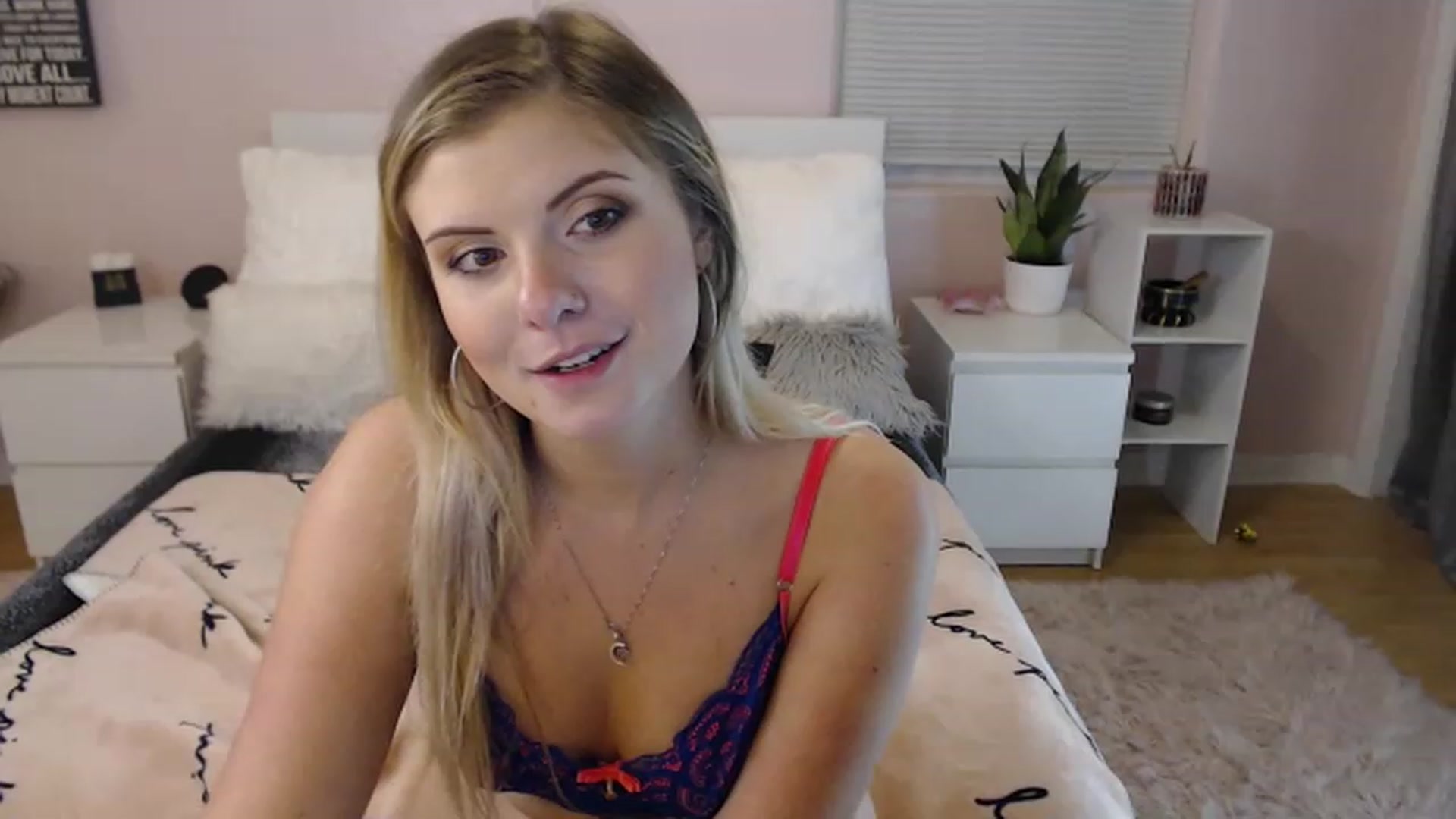 Gallery image thumbnail from Maddz_Jo's myfreecams stream on, 05/07/2023, 08:51 image 14 of 20