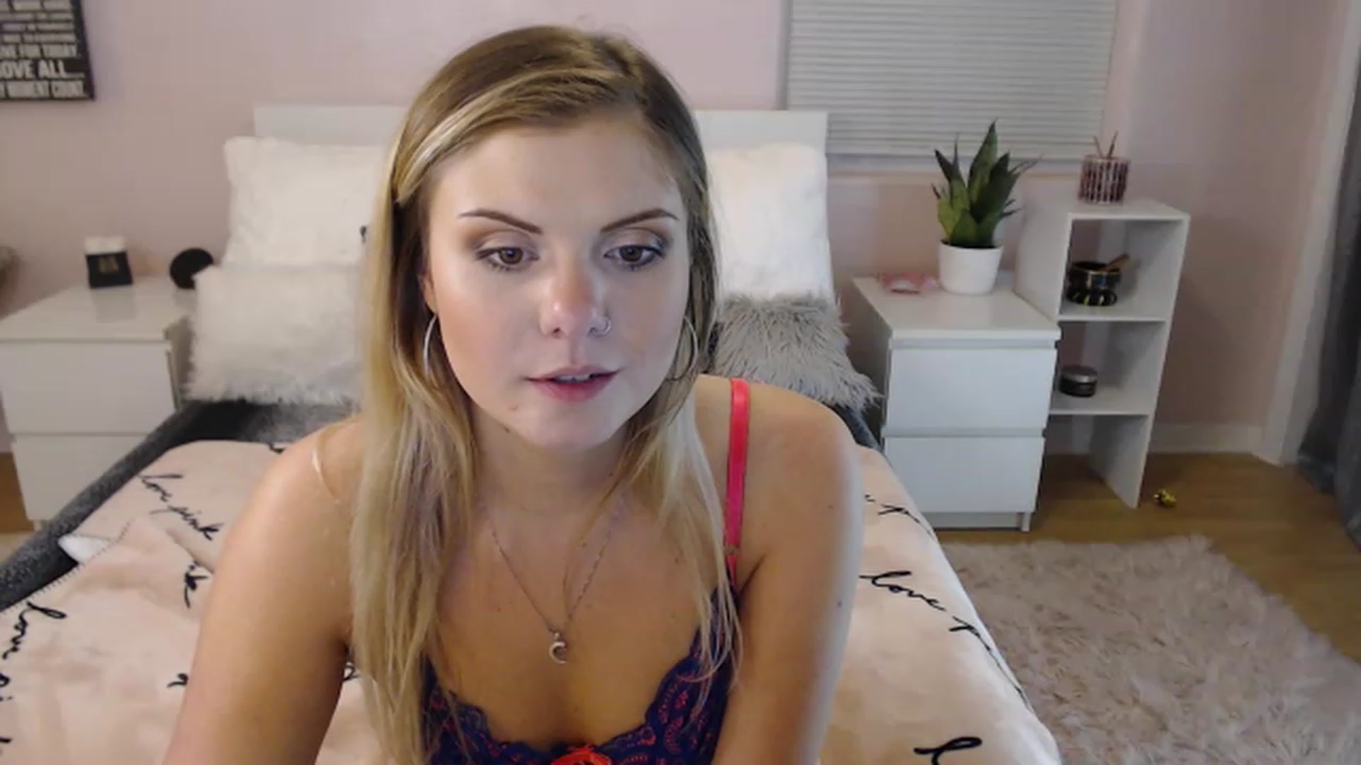 Gallery image thumbnail from Maddz_Jo's myfreecams stream on, 05/07/2023, 08:51 image 15 of 20